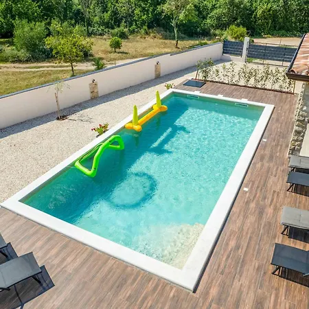 Starlight Gaze Villa *