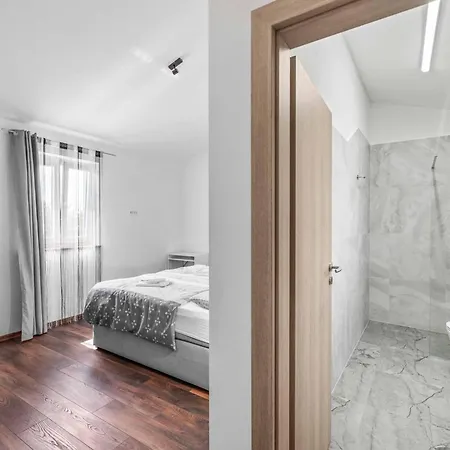 Starlight Gaze * Modrušani