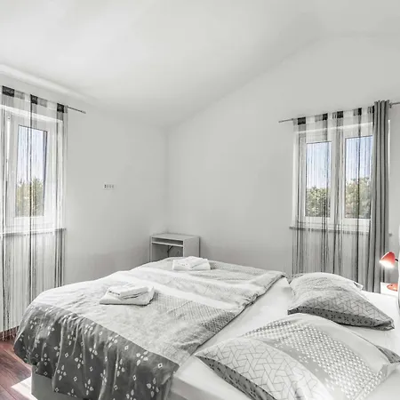 Starlight Gaze Villa *