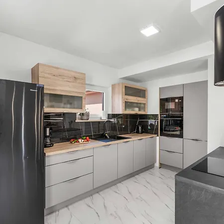 Starlight Gaze Villa Modrušani