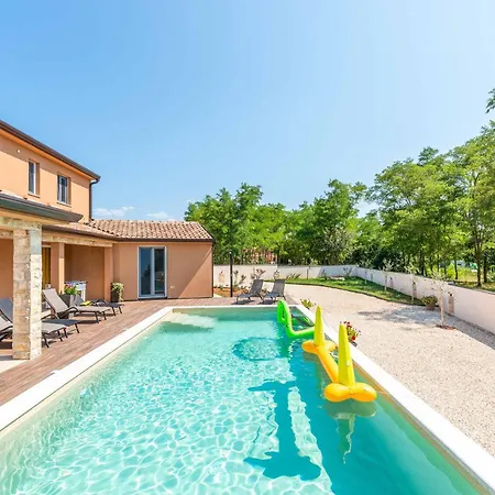 Starlight Gaze Villa