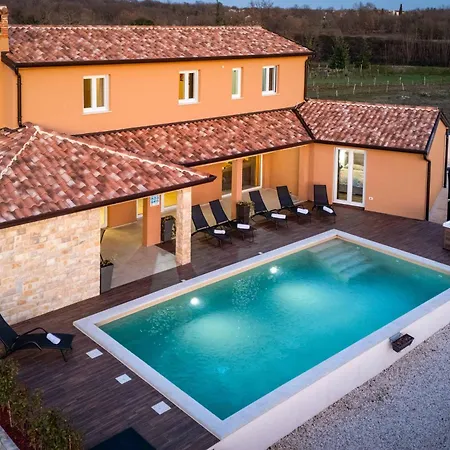 Starlight Gaze Villa Modrušani