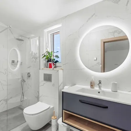 Starlight Gaze Modrušani