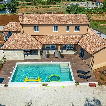 Villa Starlight Gaze Modrusani