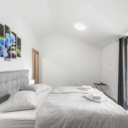 Starlight Gaze Villa